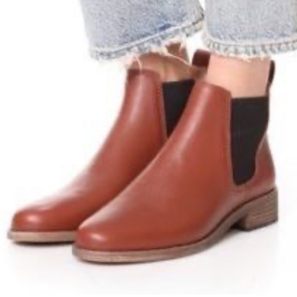 Madewell Pull-on Chelsea Boots in Leather